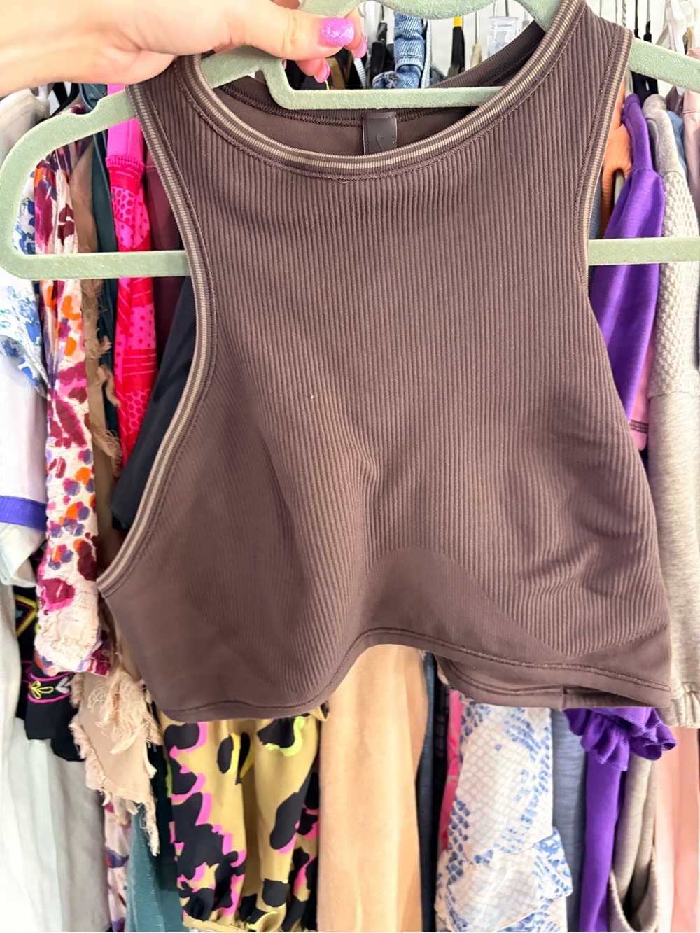 SKIMS Ribbed Crop Sports Bra Top - Chocolate